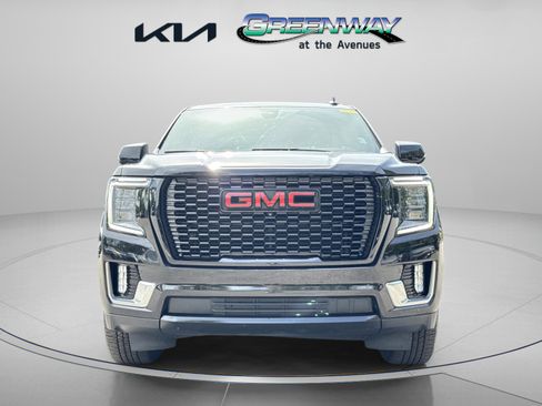 Used 2022 GMC Yukon Denali AWD/4WD image 2