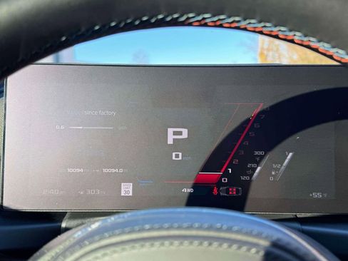 Used 2024 BMW M4 xDrive Competition w/ M Carbon Exterior Package image 24