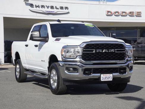 Used 2024 RAM 2500 Big Horn image 2