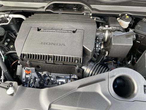 New 2025 Honda Pilot Touring image 40