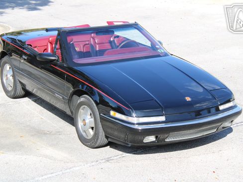 Used 1990 Buick Reatta Convertible image 25