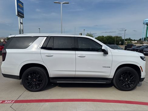 Certified 2025 Chevrolet Tahoe LS RWD image 5