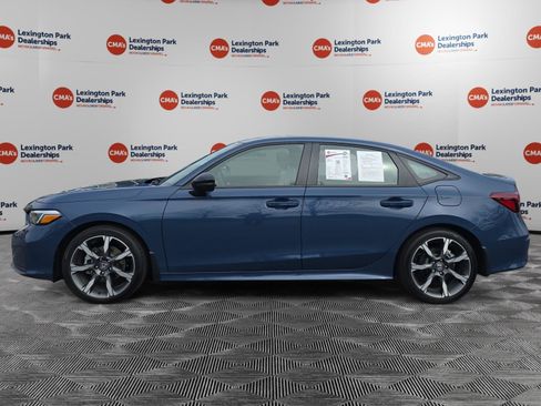 Used 2026 Honda Civic Sport Touring image 4