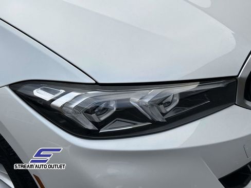 Used 2024 BMW 330i xDrive Sedan w/ Convenience Package image 10