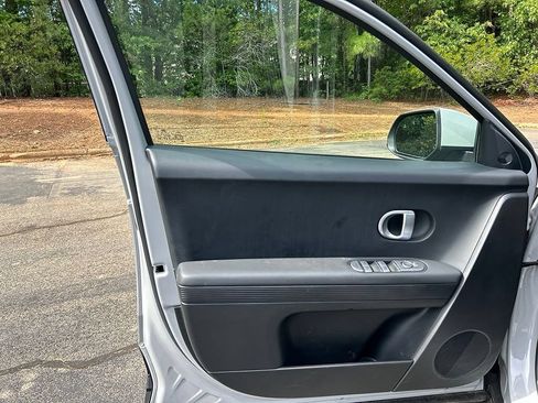 Used 2023 Hyundai Ioniq 5 SE w/ Cargo Package RWD image 5