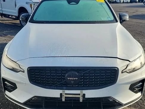 Used 2024 Volvo S60 B5 Plus AWD/4WD image 6