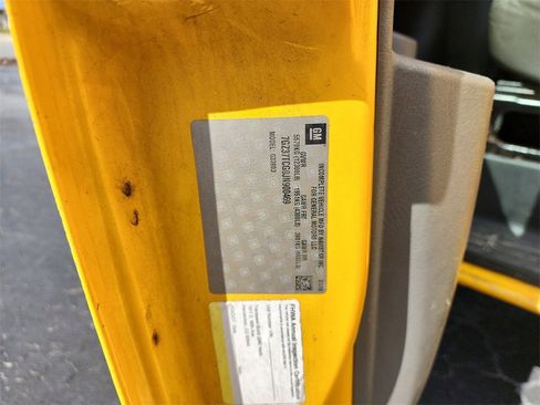 Used 2018 GMC Savana 3500 Extended w/ Driver Convenience Package image 25