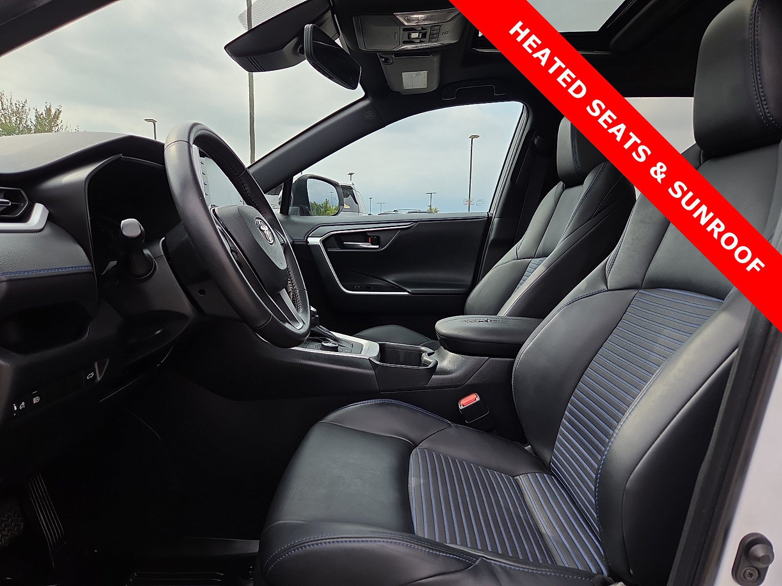 Used 2022 Toyota RAV4 XSE AWD/4WD image 15
