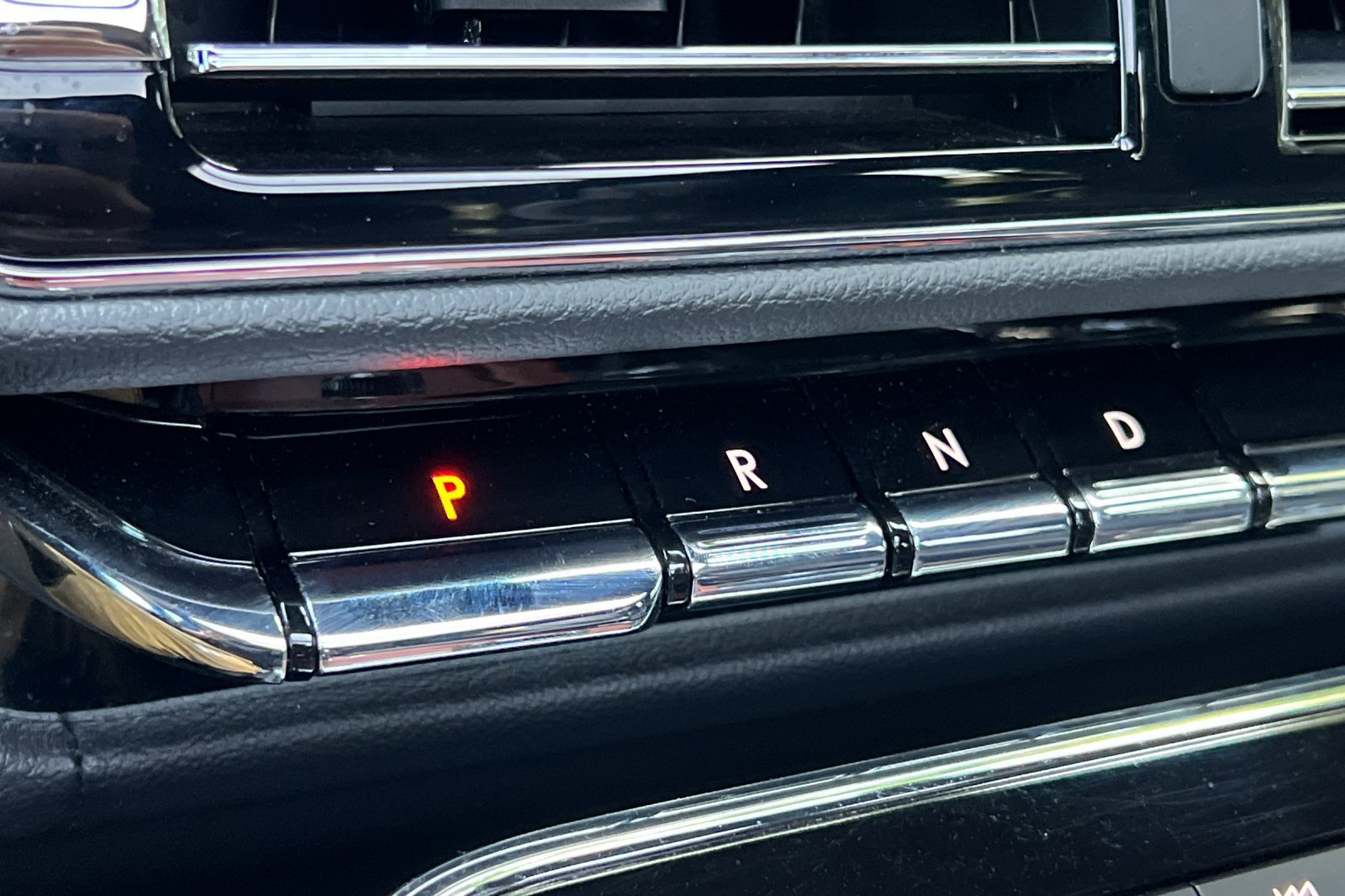 Certified 2024 Lincoln Navigator L Reserve AWD/4WD image 23