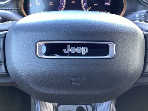 New 2025 Jeep Grand Cherokee L Altitude image 34