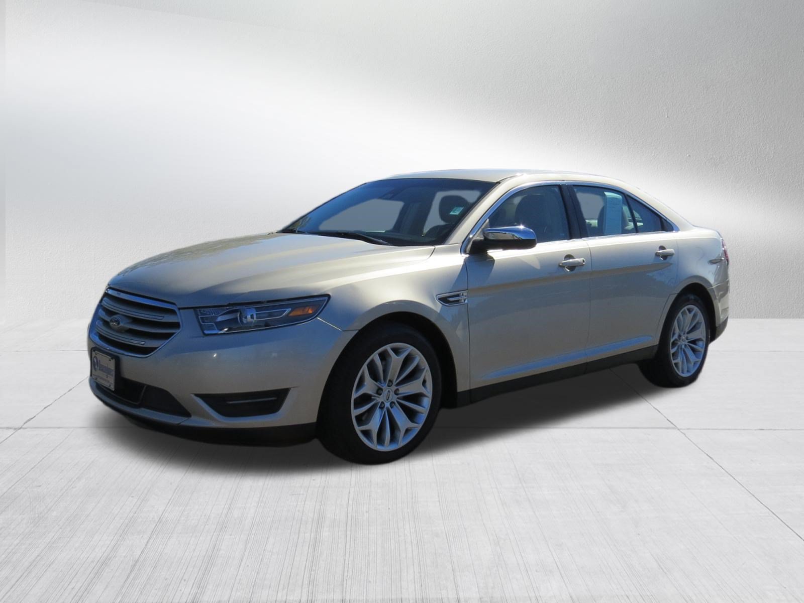 Used 2017 Ford Taurus Limited AWD/4WD image 7