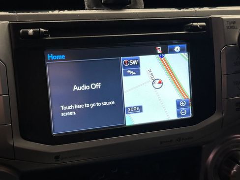 Used 2018 Toyota 4Runner SR5 Premium image 12