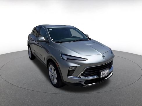 Used 2025 Buick Encore GX Preferred image 3