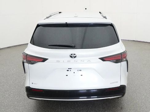 New 2026 Toyota Sienna Limited FWD image 7
