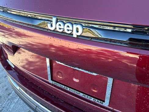 New 2025 Jeep Grand Cherokee Laredo X image 33