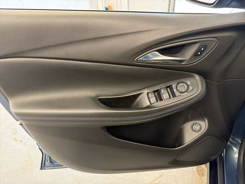 Used 2025 Buick Encore GX Sport Touring w/ Advanced Technology Package image 19