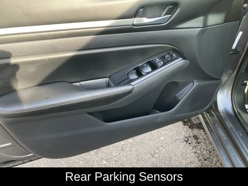 Used 2023 Nissan Altima 2.5 SV image 13