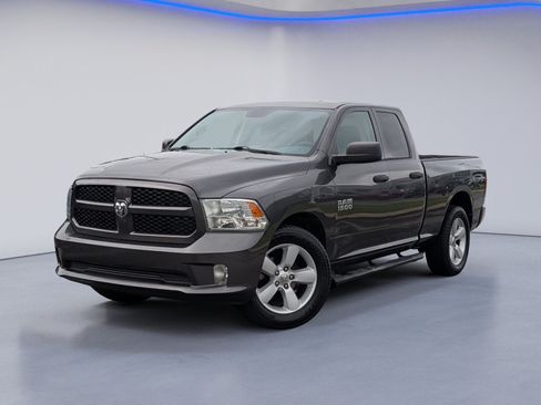 Used 2016 RAM 1500 Express RWD image 2