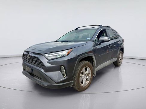 Used 2025 Toyota RAV4 XLE w/ Convenience Package FWD image 5