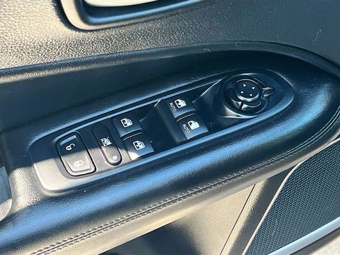 Used 2021 Jeep Compass Latitude AWD/4WD image 17