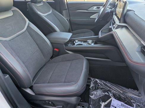 New 2026 Ford Explorer ST image 22
