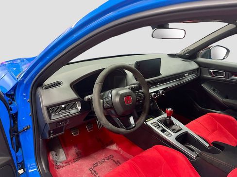 Used 2024 Honda Civic Type R image 9