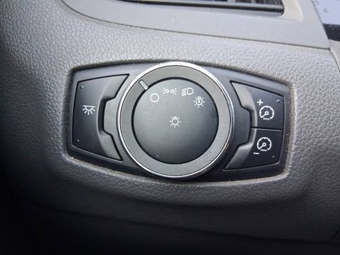 Used 2012 Ford Edge SE image 18