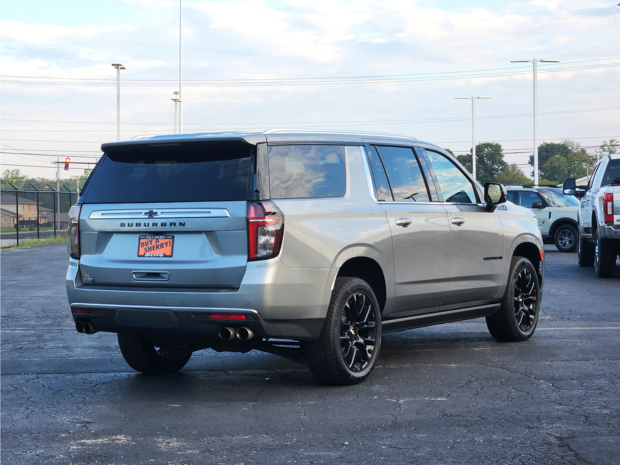 Used 2024 Chevrolet Suburban High Country AWD/4WD image 10