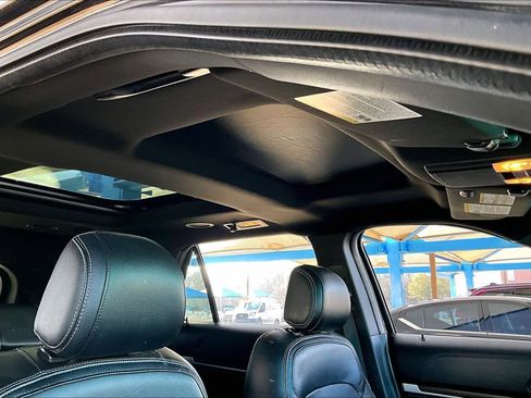 Used 2016 Ford Explorer Limited image 13