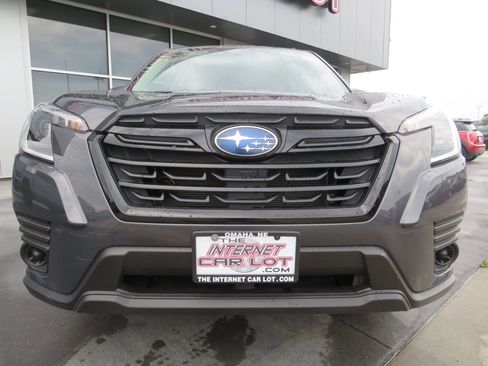 Used 2022 Subaru Forester AWD/4WD image 2
