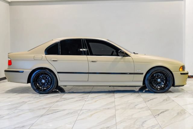 Used 2003 BMW M5 RWD image 12