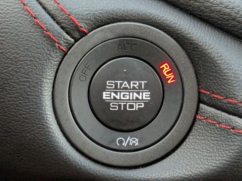 Used 2025 Dodge Durango GT image 37