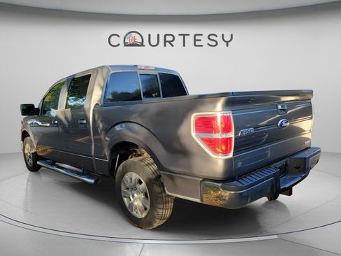 Used 2011 Ford F150 XLT w/ XLT Chrome Pkg RWD image 9