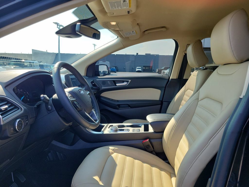 Certified 2024 Ford Edge SEL w/ Convenience Package AWD/4WD image 18