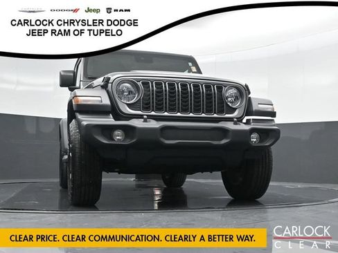 Used 2025 Jeep Wrangler Sport image 37
