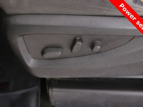 Used 2015 GMC Sierra 2500 SLE AWD/4WD image 18