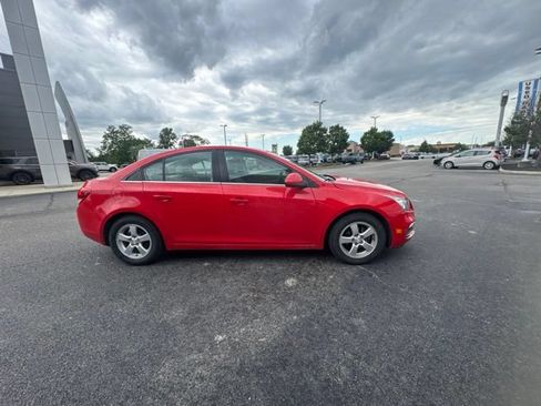 Used 2016 Chevrolet Cruze LT FWD image 4