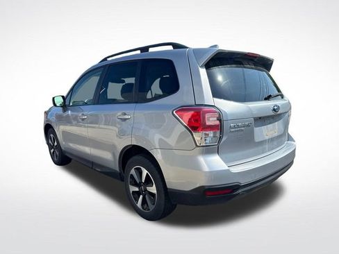 Used 2017 Subaru Forester 2.5i Premium w/ All-Weather Package AWD/4WD image 5