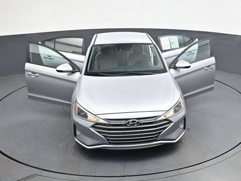 Used 2020 Hyundai Elantra SE FWD image 38