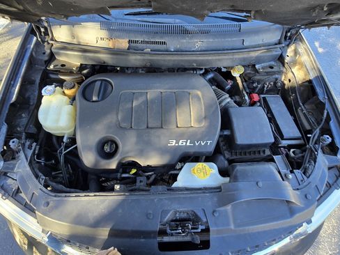 Used 2012 Dodge Journey SXT image 8