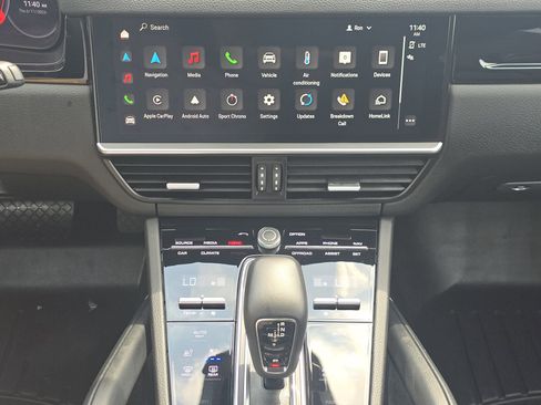 Certified 2023 Porsche Cayenne AWD/4WD image 27