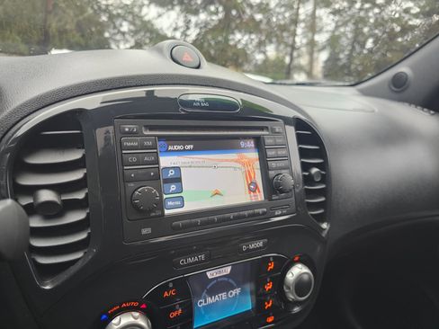 Used 2012 Nissan Juke SL AWD/4WD image 26
