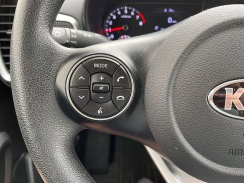 Used 2020 Kia Soul S FWD image 23