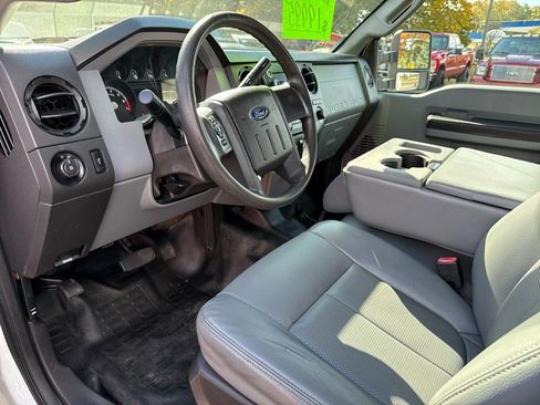 Used 2014 Ford F350 XL image 5