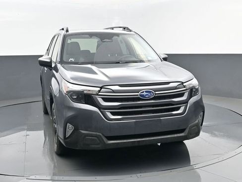 Used 2025 Subaru Forester Premium image 23