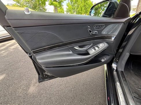 Used 2019 Mercedes-Benz S 63 AMG S 4MATIC Sedan image 36