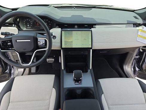 Used 2026 Land Rover Discovery Sport Landmark AWD/4WD image 9