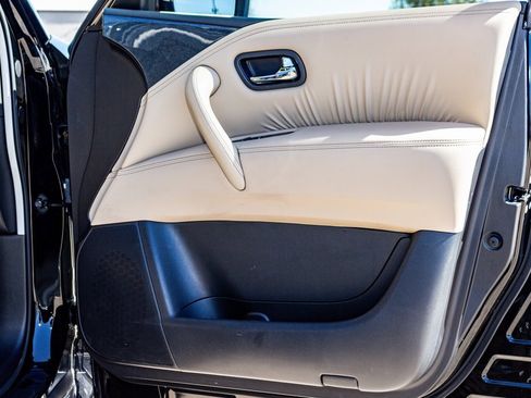 Used 2024 Nissan Armada SV image 21