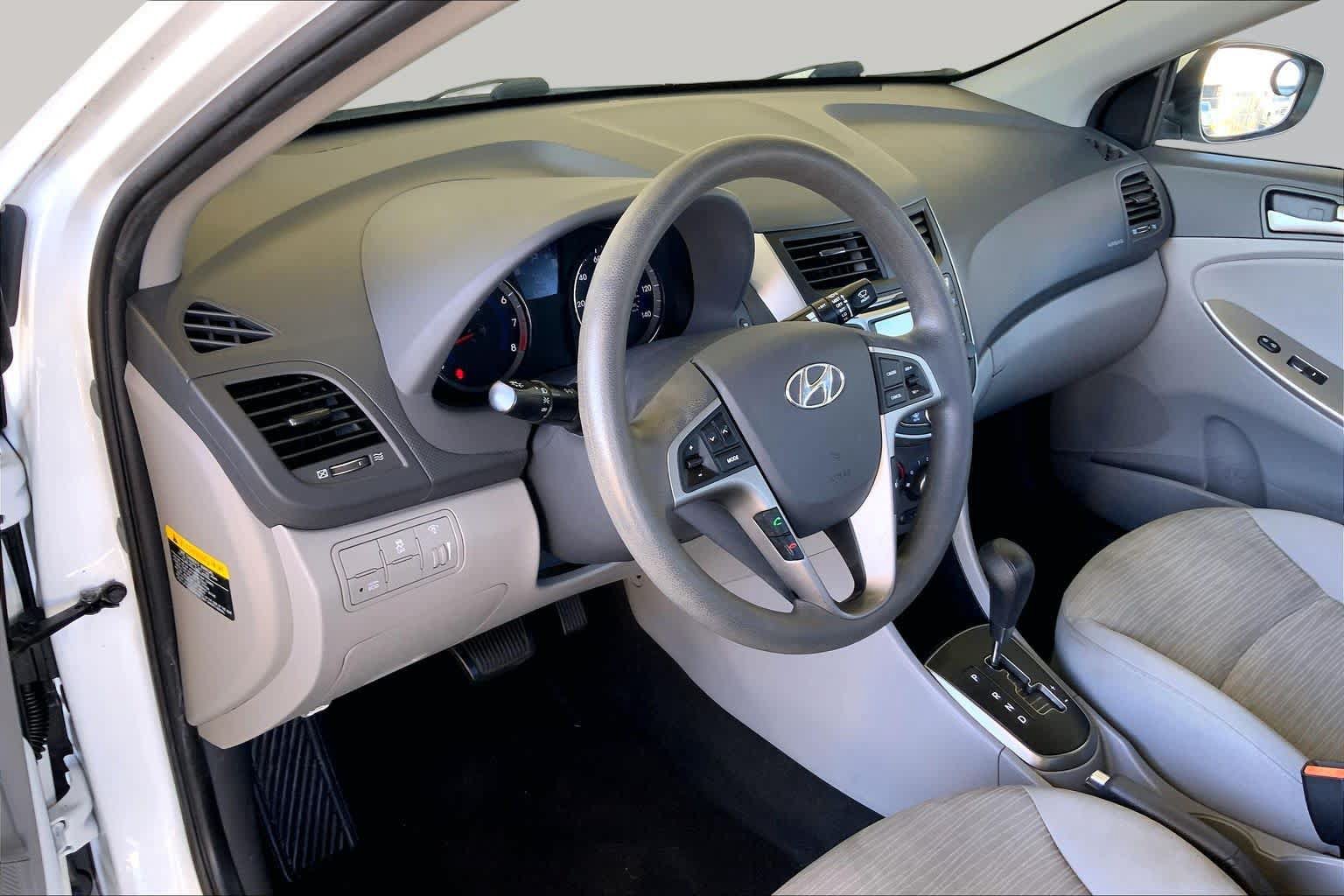 Used 2017 Hyundai Accent Value Edition FWD image 17