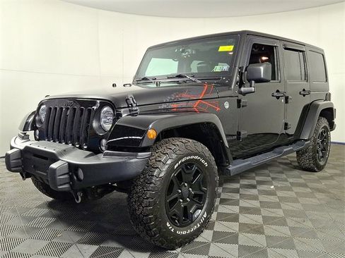 Used 2016 Jeep Wrangler Unlimited Sahara image 5